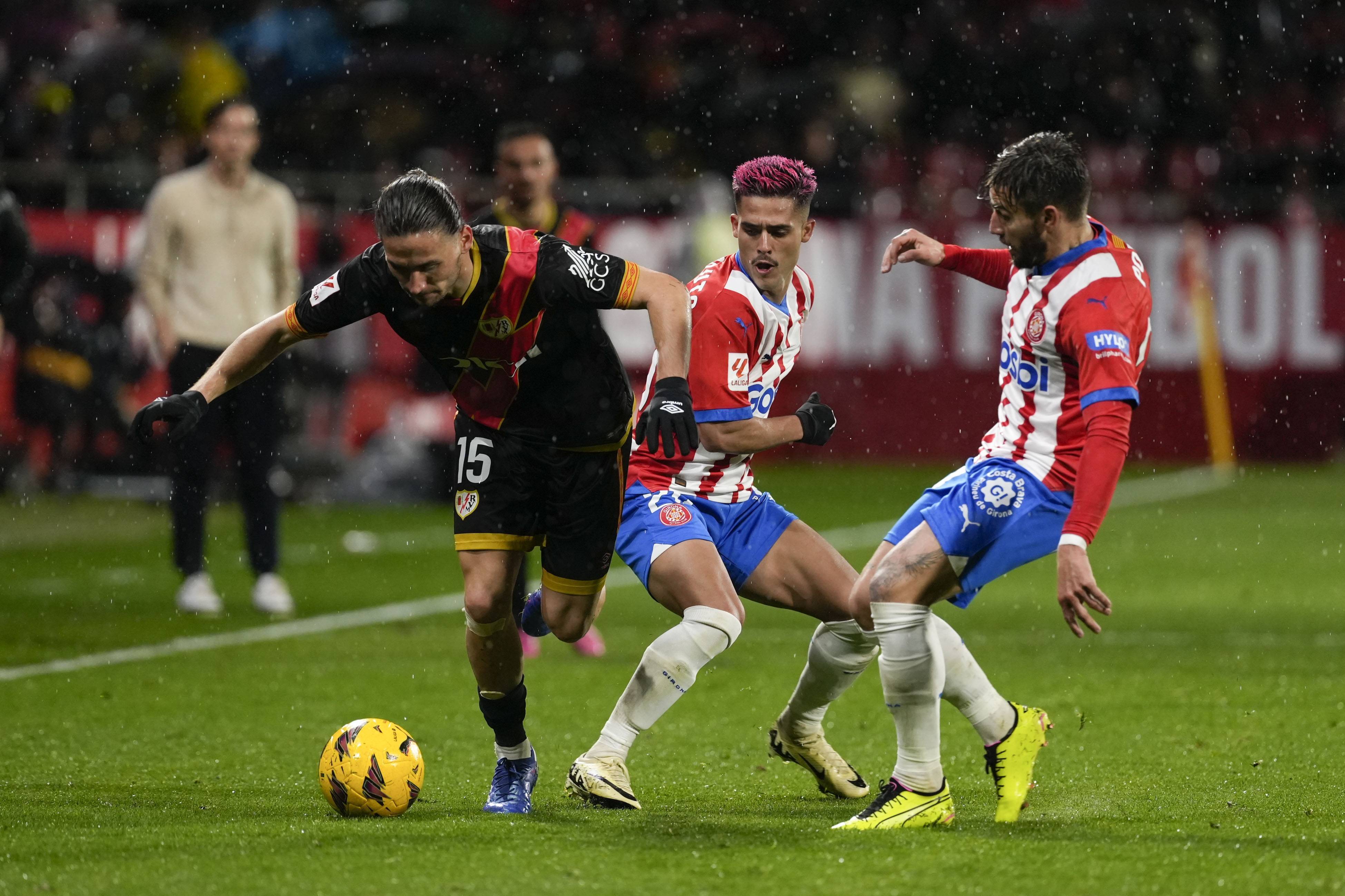 包含梅赛德斯险胜红牛二队,勒克莱尔状态火热的词条 包含梅赛德斯险胜红牛二队,勒克莱尔状态火热的词条