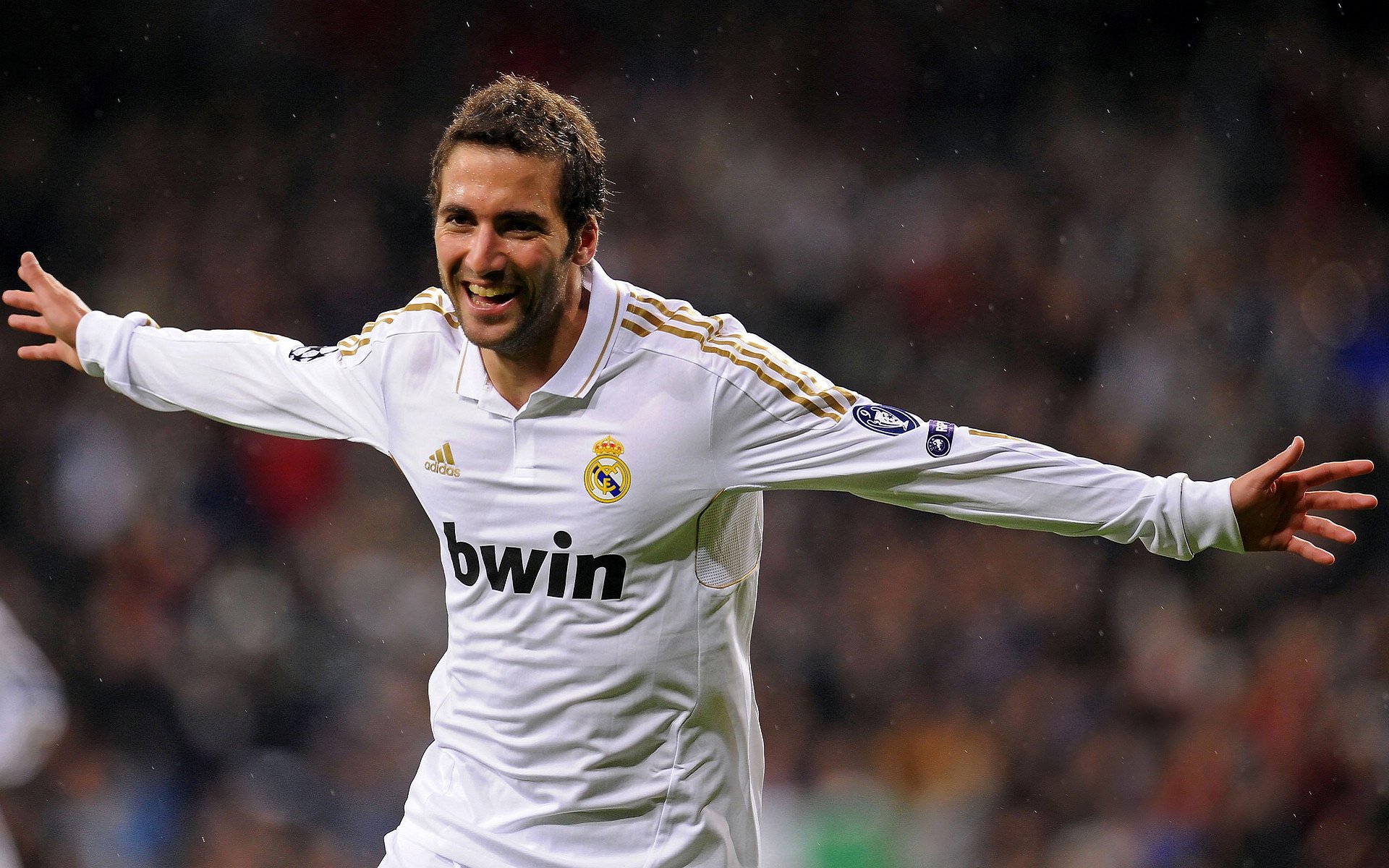 降临东决，当牙买加闪电在篮球场劈下决胜三分